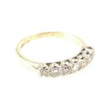 18ct gold diamond ring set with seven diamonds, size M-N, 2.