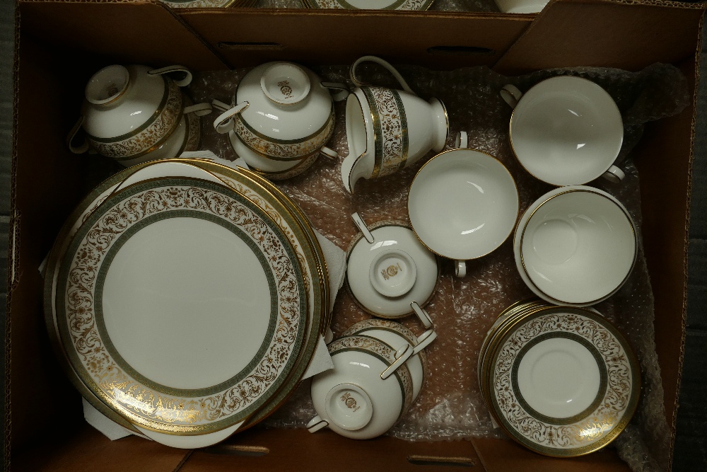 Minton ARAGON pattern dinner and tea ware to include - 12 x 27cm dinner plates, - Image 3 of 5