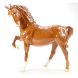 Beswick chestnut horse with head tucked 1549