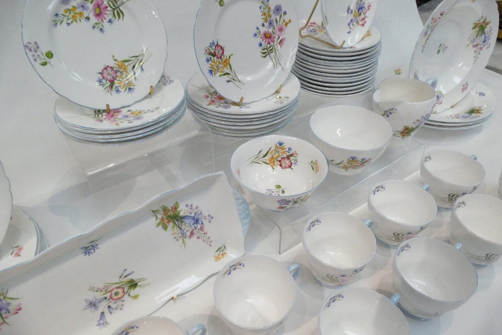 A collection of Shelley Wild Flowers dinner and tea ware including dinner plates, bowls, - Image 3 of 4
