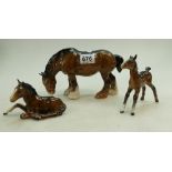 3 Brown Beswick horses to include 915 lying foal,
