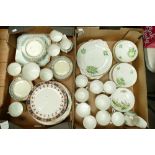 A mixed collection of tea and dinner ware to include unbranded floral decorated part tea set,