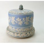 19th century Wedgwood cheese keep decorated to base and cover with Oak Leaf banded borders and