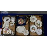 A collection of pottery collectors plates including Royal Doulton brambly Hedge, Royal Albert,