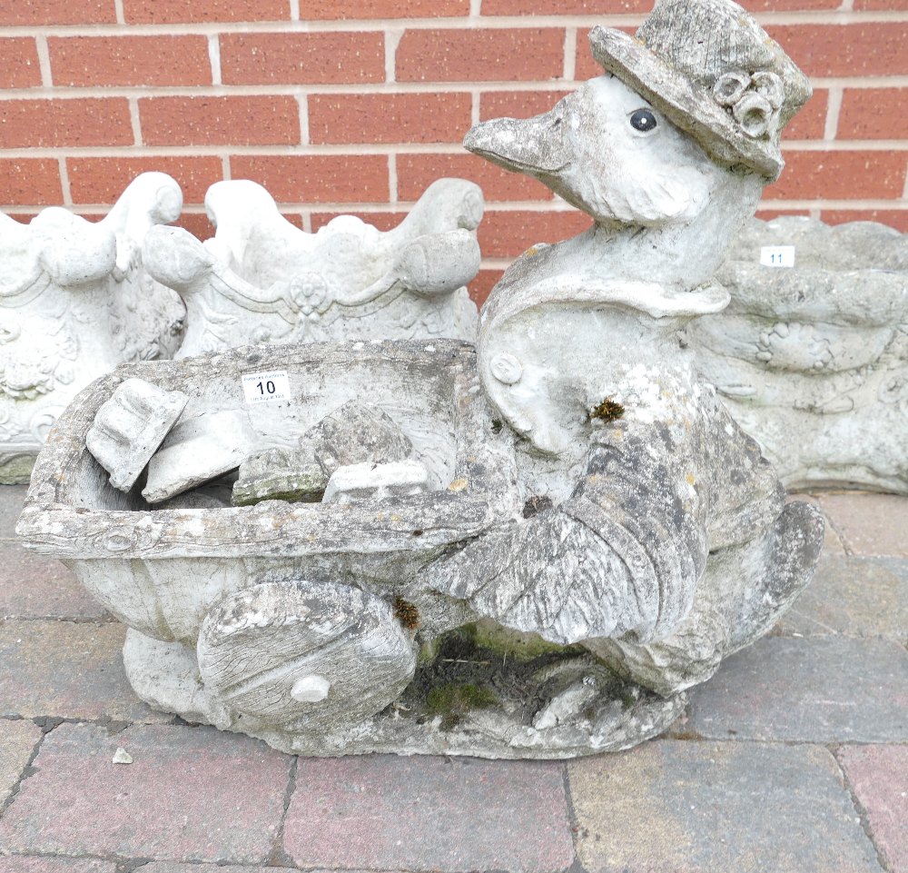 Large novelty type duck shaded planter