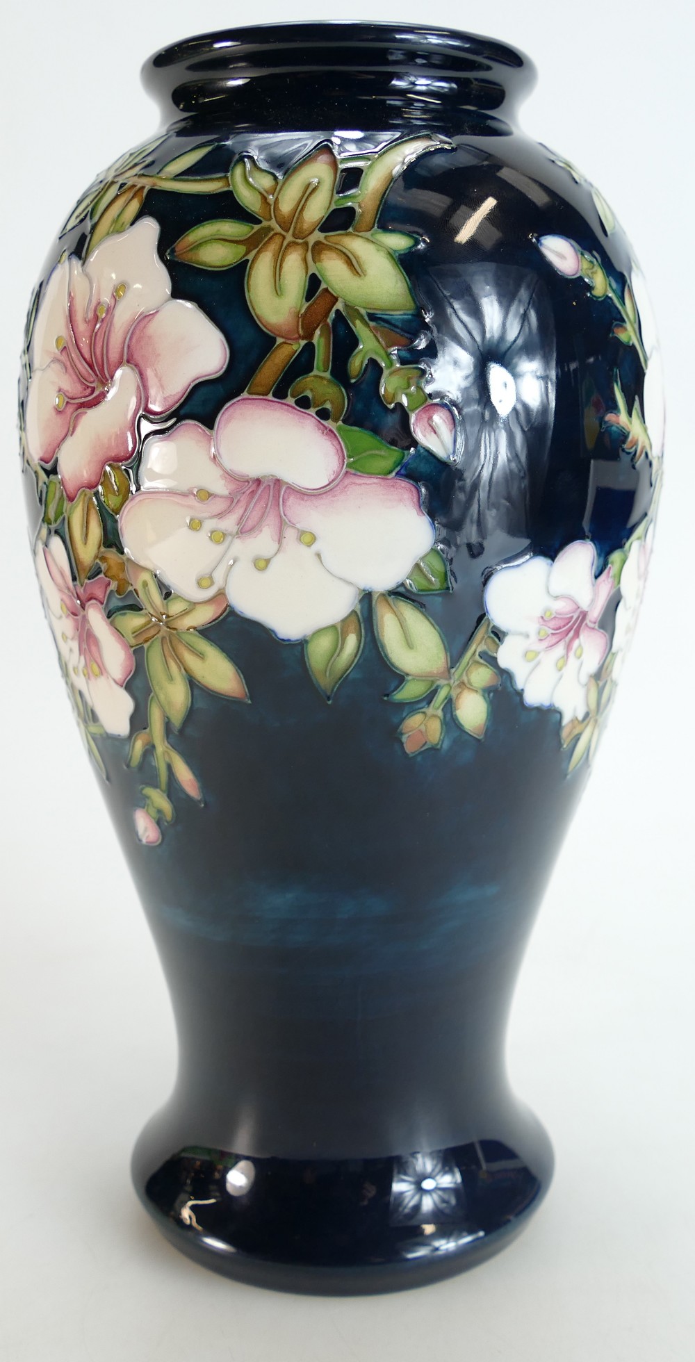 Moorcroft vase decorated in the Oriental - Image 3 of 3