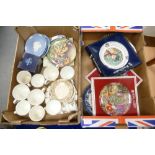 A mixed collection of ceramic items to include - boxed Royal Albert commemorative plates, similar