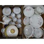 A mixed collection of tea and dinner ware to include Denby Pottery, Royal Worcester,