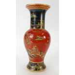 Carltonware vase with chinoiserie decoration, 21.5 cm high.