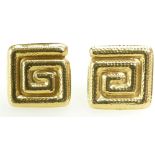 18ct Gold pair Earrings, 6.