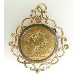 Full Sovereign Gold Coin 1888 in 9ct gold loose fitting mount. 12.2g gross.