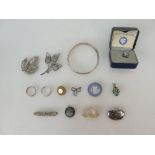 A collection of ladies jewellery including Silver bracelet, Silver wedding rings and brooch,