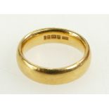 22ct gold wedding ring / band, UK size L 1/2. 2.6g.