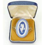 9ct Gold Brooch set with Wedgwood oval tri coloured pendant