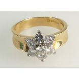 18ct Gold Ladies Diamond Daisy cluster ring, size K, 4.