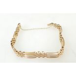 9ct Rose gold Gate bracelet. 17.4cm wearable length. 17.3g.