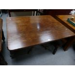 George III oak breakfast table (115cm Wide x 145cm Depth x 71cm Tall)