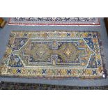 Hamadan geometric rug with cream border 175x92