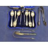 Set of 6 late Victorian silver coffee spoons and matching sugar nips, London 1899, cased approx 2.