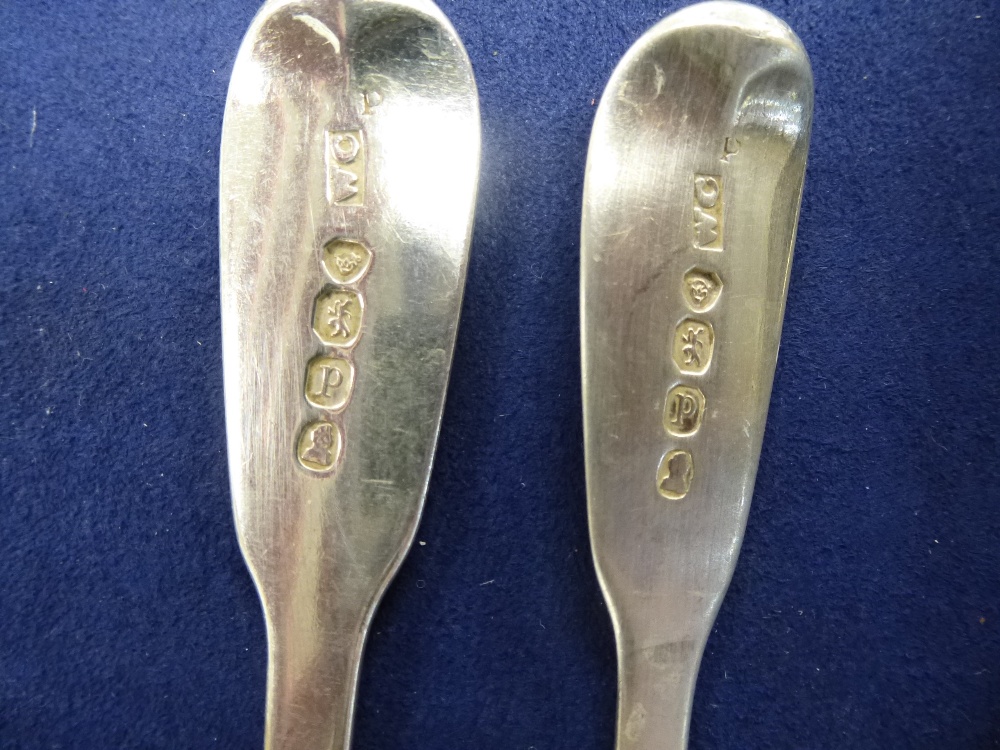 Silver including a modern shell pill box, miniature photograph frame, 2 Georgian silver teaspoons, - Image 3 of 4