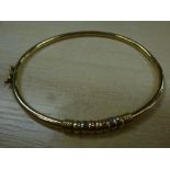 Modern 9ct gold hollow bangle, stamped 375, 4.9g