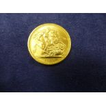 22ct Sovereign dated 1957, Elizabeth II young Head and George and Dragon 8g