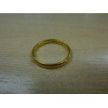 22ct Yellow gold wedding band, stamped 22, 3g