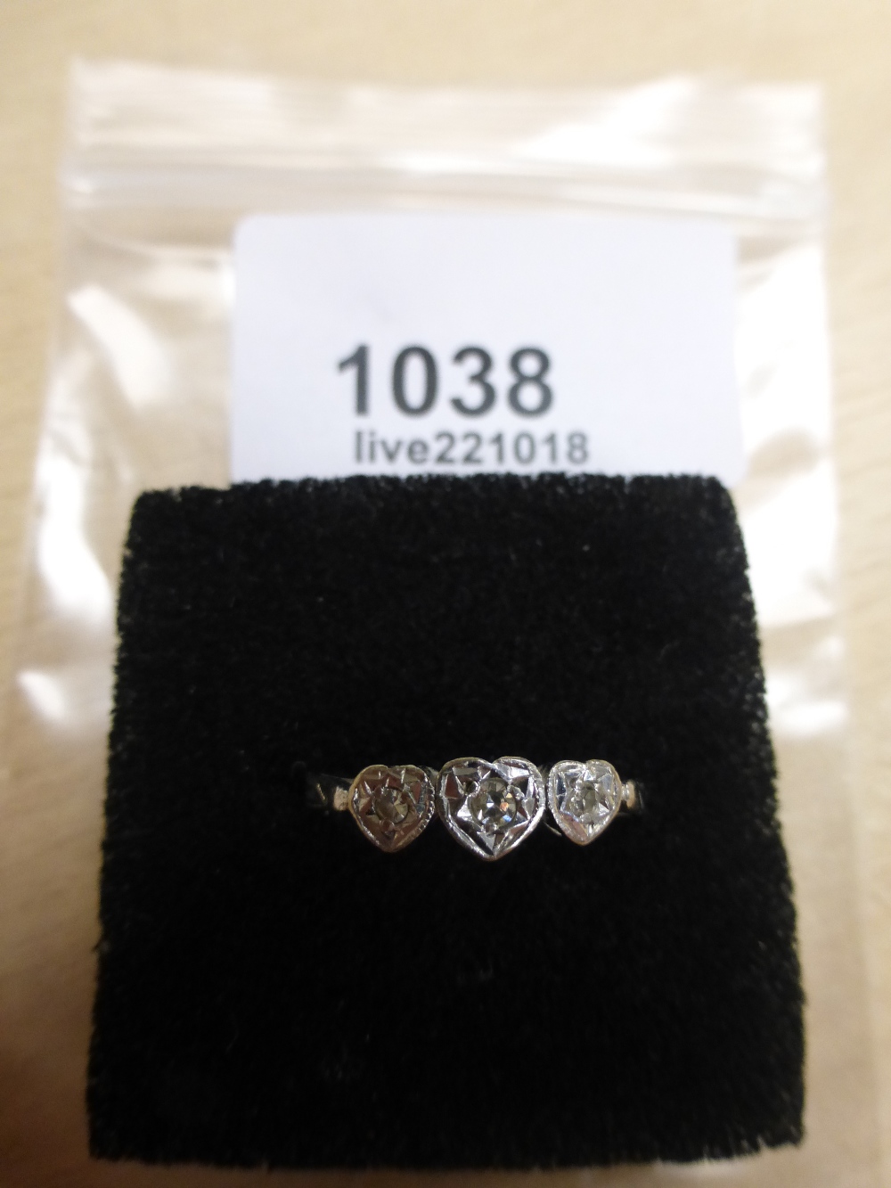 18ct gold ring with 3 heart shaped illusion set diamonds, size L, approx weight 3g