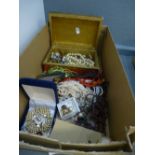 A tray of costume jewellery and similar