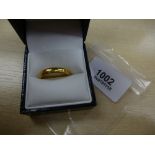 22ct yellow gold wedding band, stamped 22, size N/O 3.3g