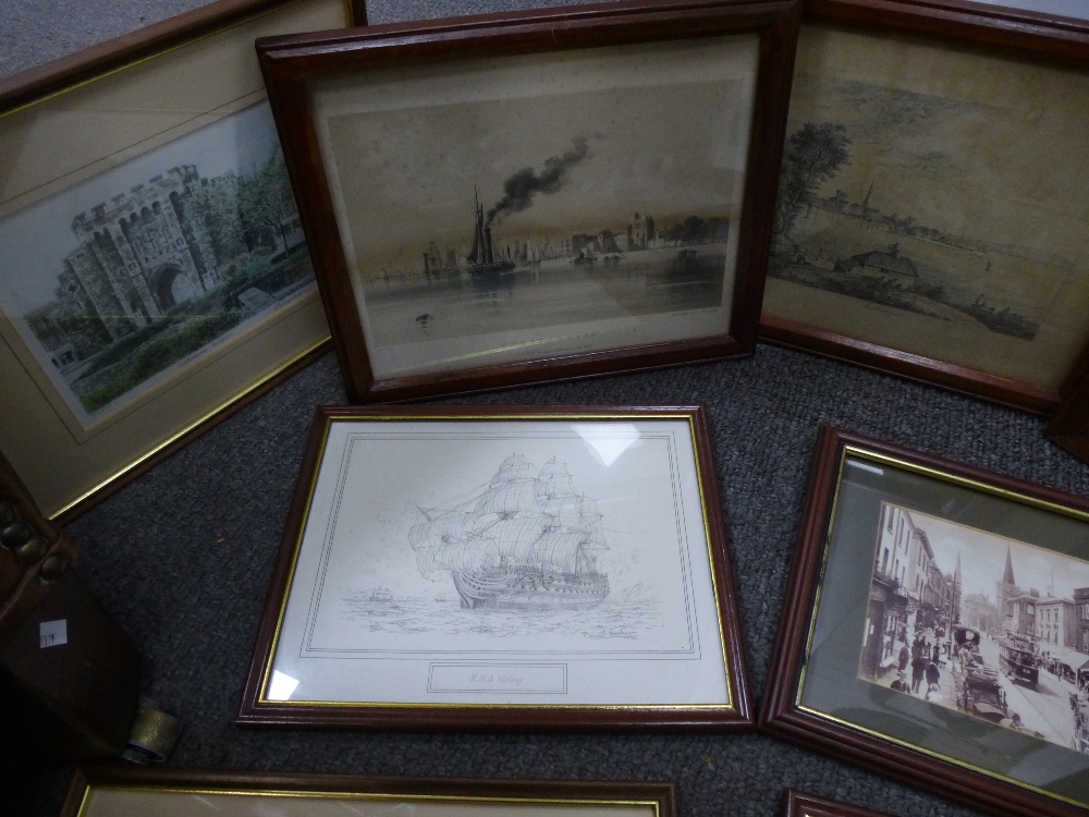 Four albums of Victorian and later topographical postcards to include Southampton examples and a - Image 3 of 5