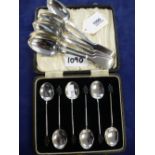 Set of 6 Georgian silver teaspoons, fiddle pattern handles, London 1795, together with a set of 6