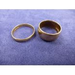 9ct yellow gold wedding band, stamped 375, 5.7g together with an 18ct yellow gold wedding band