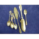 Small quantity of silver cutlery including 2 fish knives and spoons, 4.6 troy oz