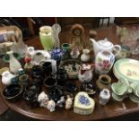 Miscellaneous ceramics & glass including a set of six Susie Cooper soup bowls, a Japanese