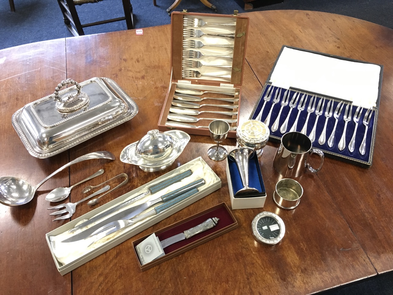 Miscellaneous silver plate including a bead moulded rectangular tureen & cover, a ladle, vases, a - Image 2 of 6