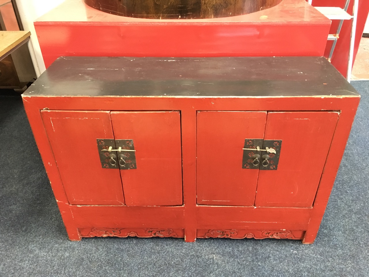 A nineteenth century Chinese lacquered cabinet, the four doors mounted with pierced stylised brass - Image 3 of 6