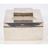 Unusual George V silver cigarette box of rectangular form,