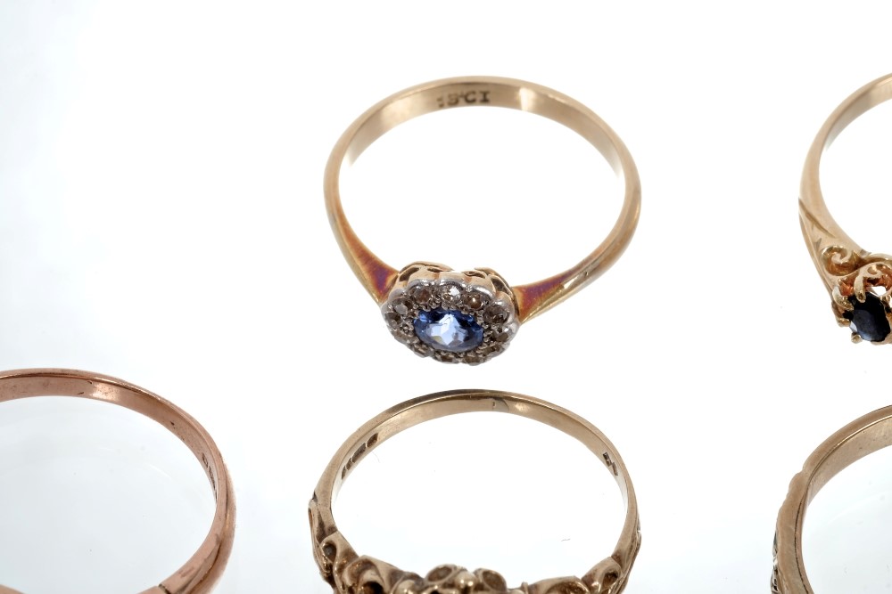 Group of ten gold and gem set dress rings - various, to include rose gold coral and seed pearl ring, - Image 2 of 11