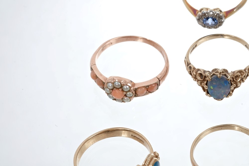 Group of ten gold and gem set dress rings - various, to include rose gold coral and seed pearl ring, - Image 4 of 11