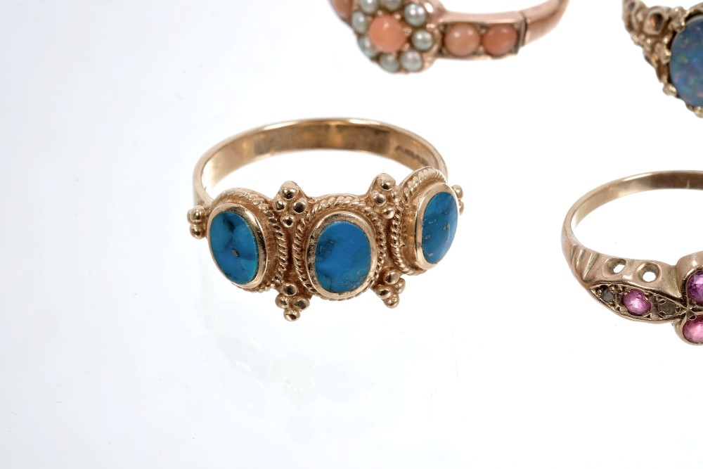 Group of ten gold and gem set dress rings - various, to include rose gold coral and seed pearl ring, - Image 8 of 11