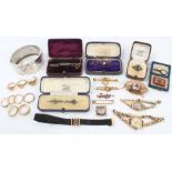 Group of jewellery - to include Edwardian rose cut diamond and pearl bar brooch,