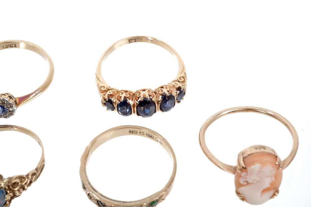 Group of ten gold and gem set dress rings - various, to include rose gold coral and seed pearl ring, - Image 3 of 11