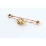 Gold (9ct) stickpin with mounted fox mask, 5.