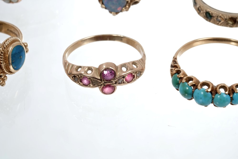 Group of ten gold and gem set dress rings - various, to include rose gold coral and seed pearl ring, - Image 10 of 11