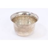 1930s silver bowl of cylindrical form, with flared rim, on a circular base (Sheffield 1938),