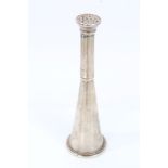 Late Victorian novelty silver pepperette in the form of a hunting horn (London 1899),