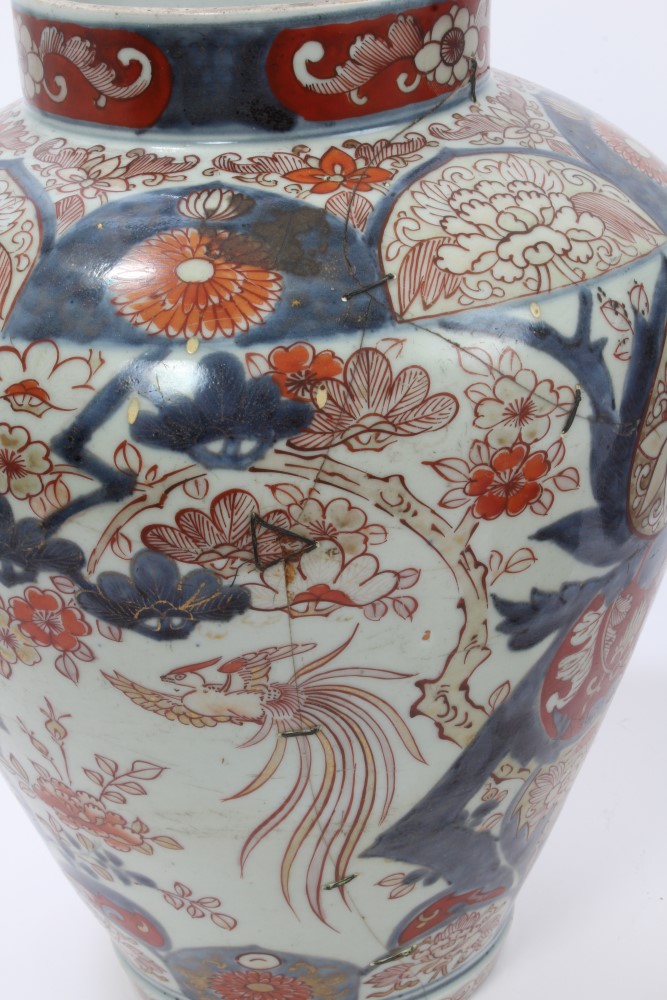 Late 19th / early 20th century Chinese export baluster-shaped vase with enamel butterfly and floral - Image 7 of 8