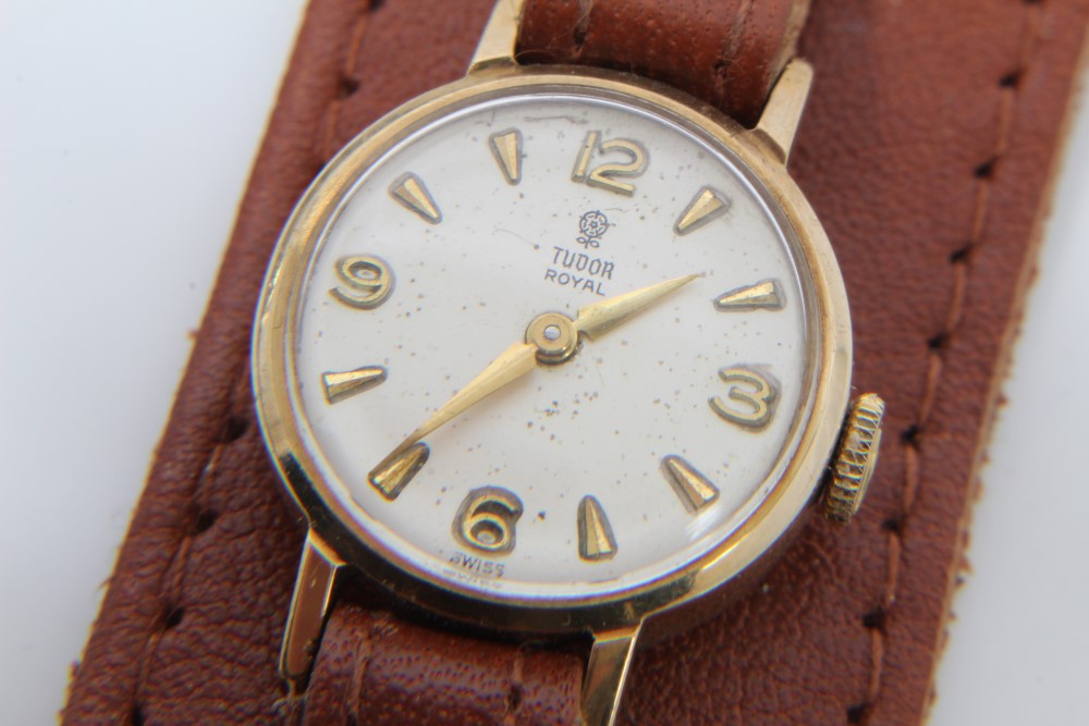 Ladies' gold (9ct) Tudor Royal wristwatch on leather strap - Image 2 of 4