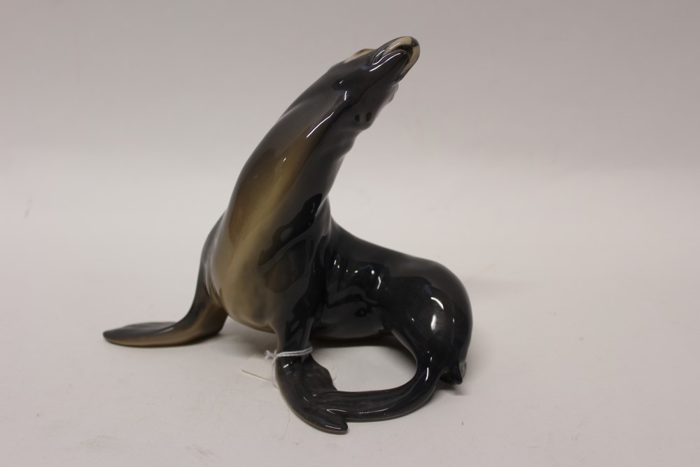 Large Bing & Grondahl porcelain model of a seal, numbered 1733 to base, 16. - Image 3 of 5